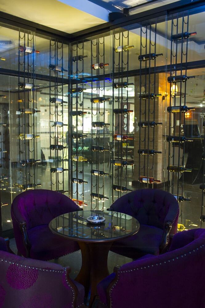 Aparthotel Suites Toborochi