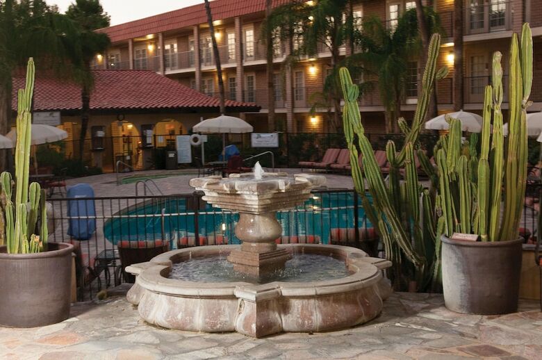 Hotel Doubletree Suites By Hilton Tucson - Williams Center