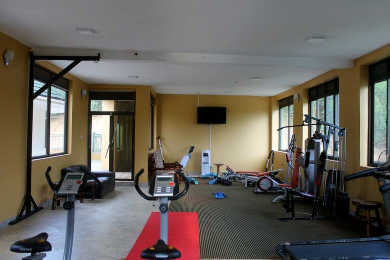Hotel Bunyonyi Safaris Resort