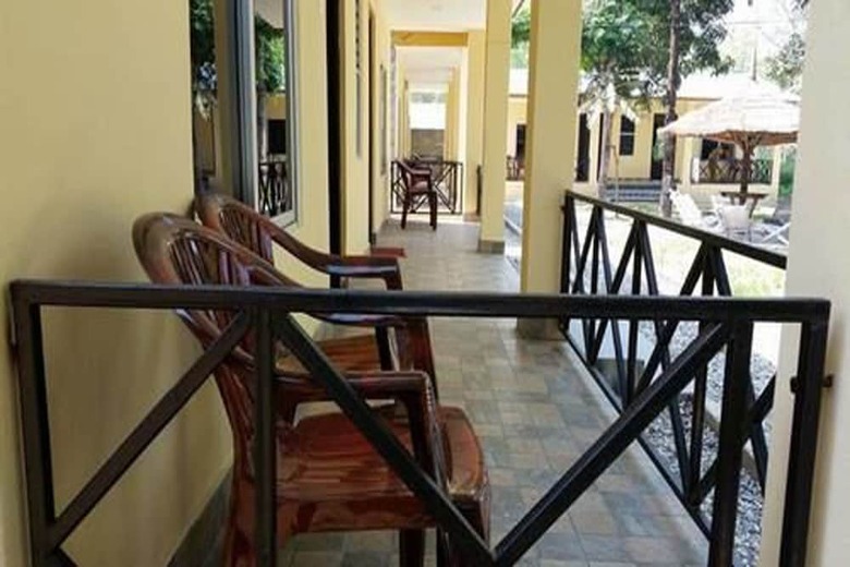 Hotel Chitwan Safari Camp & Lodge