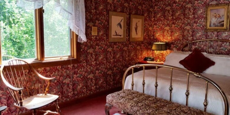 Innisfree Bed & Breakfast By-the-lake