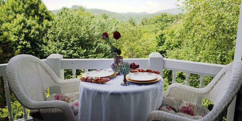 Innisfree Bed & Breakfast By-the-lake