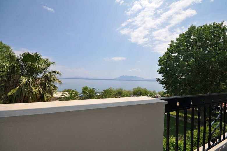 Apollon Hotel