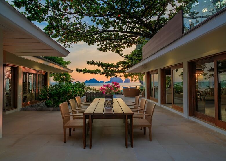 Macaque Villa And Languor Villa