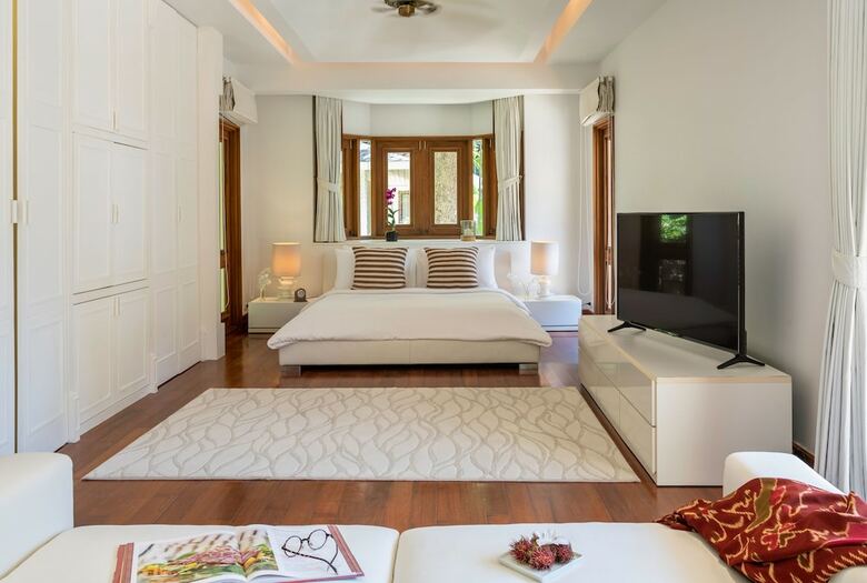 Macaque Villa And Languor Villa