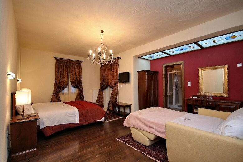Hotel Aiora Luxury Suites