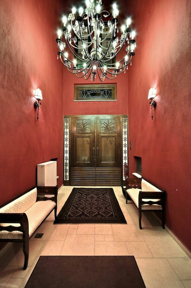 Hotel Aiora Luxury Suites