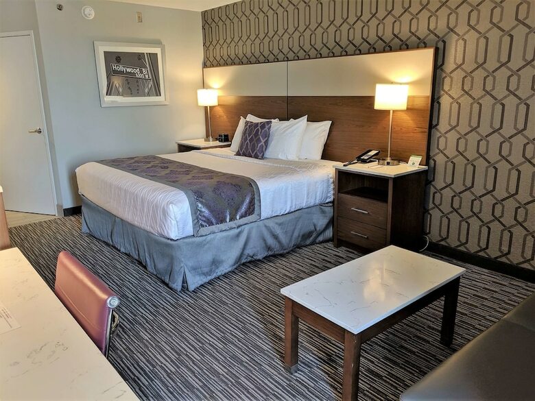 Best Western Plus Commerce Hotel