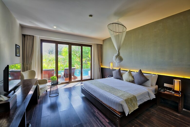 Hotel Ren Resort