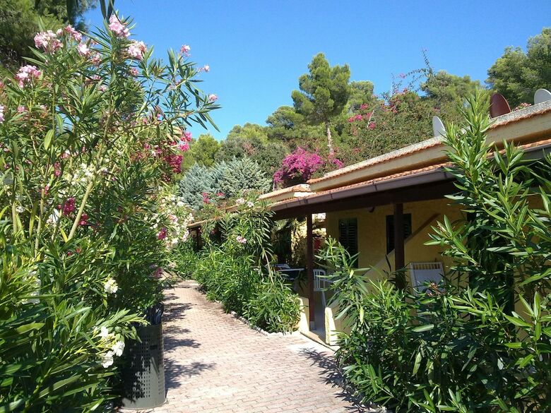Residence Hotel Baia Di Paradiso