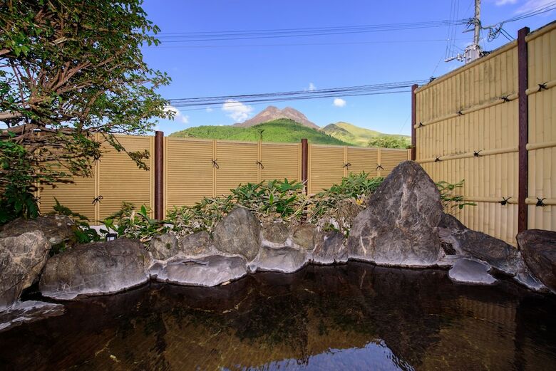Yufuin Onsen Wafu Ryokan Tsuenosho