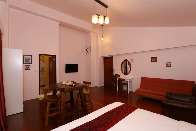 Hotel Alps Garden B&B