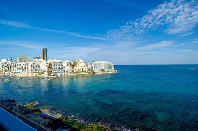 Spinola Bay Apartment