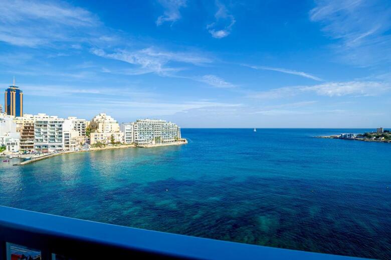 Spinola Bay Apartment