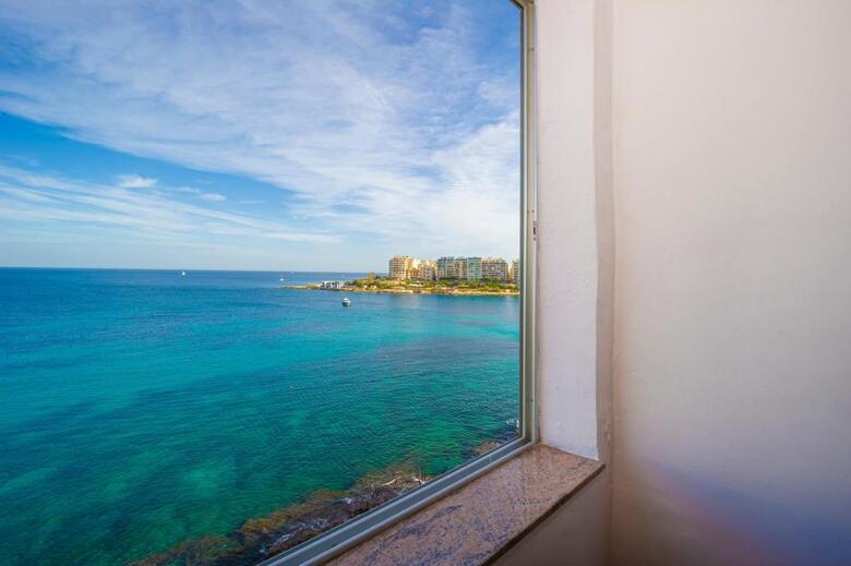 Spinola Bay Apartment