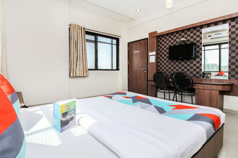 Hotel Fabexpress Sai Grand Castle Inn