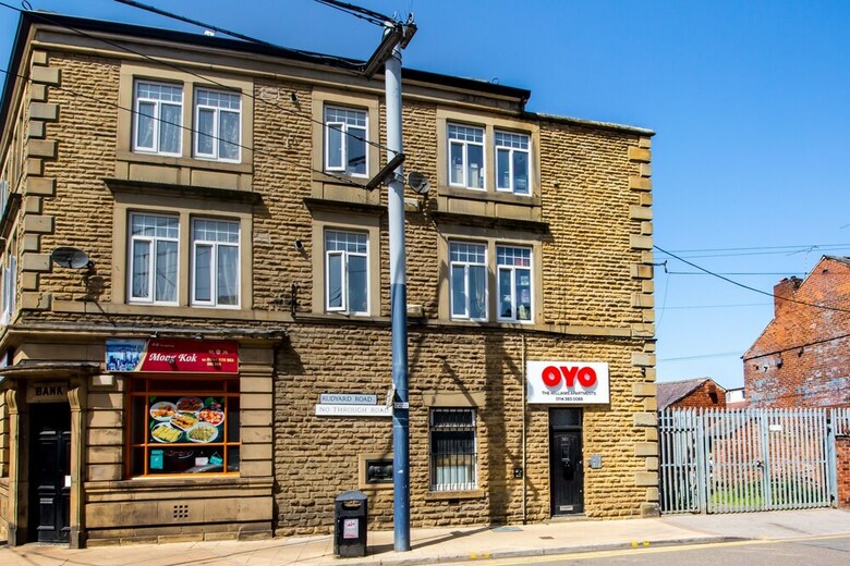 Oyo William's Hillsborough Apartments