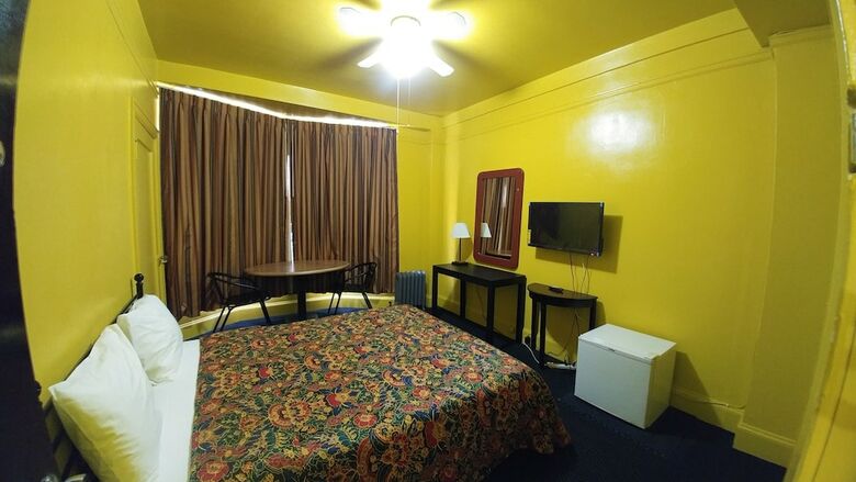 Taylor Hotel