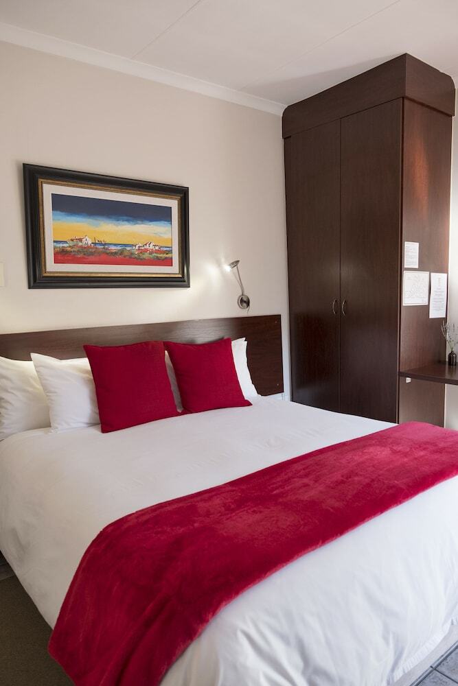 Hotel President Lodge