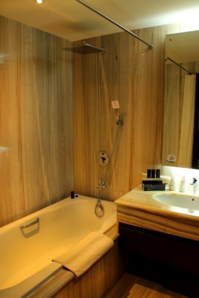 Grand Dafam Q Hotel Banjarbaru, Dhm Syariah