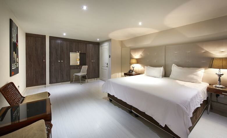 Dynasty Forest Sandown Hotel & Conference Centre