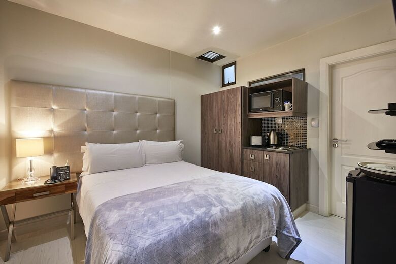 Dynasty Forest Sandown Hotel & Conference Centre