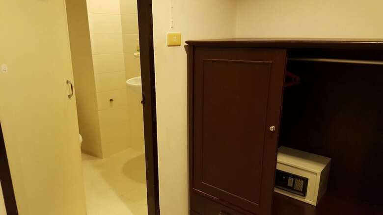 Hotel B & B Patong Beach House
