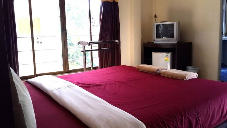 Hotel B & B Patong Beach House