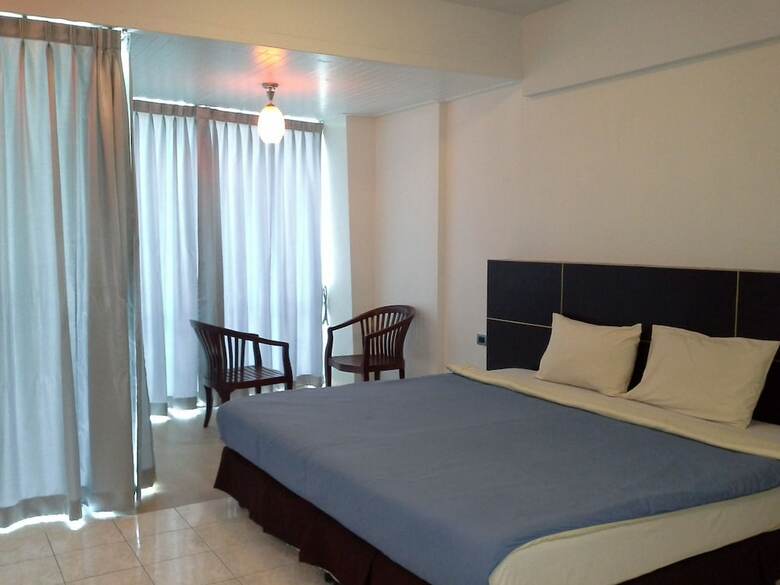 Hotel B & B Patong Beach House