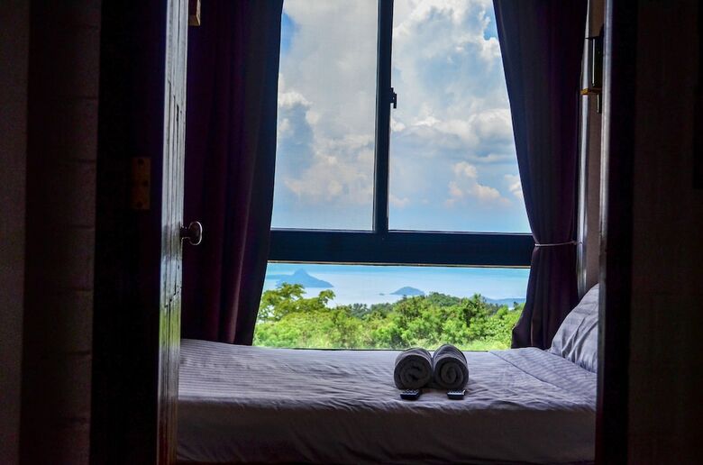 Cabins By Eco Hotel Tagaytay