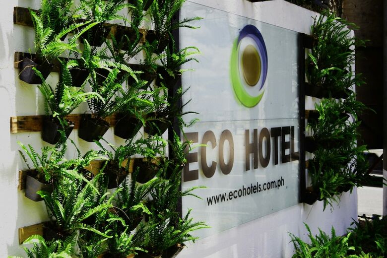 Cabins By Eco Hotel Tagaytay