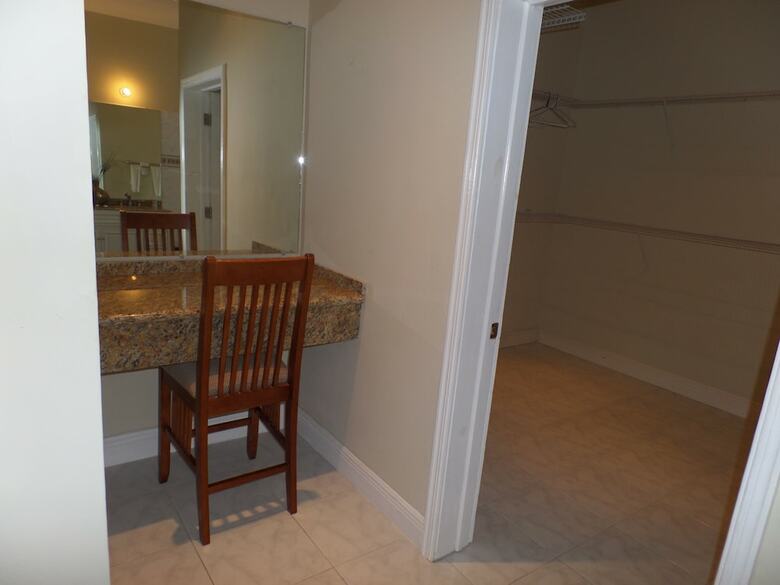 Luxurious Romantic Suite Kensington