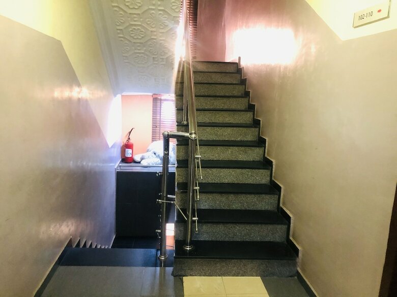 Downtown Royal Hotel