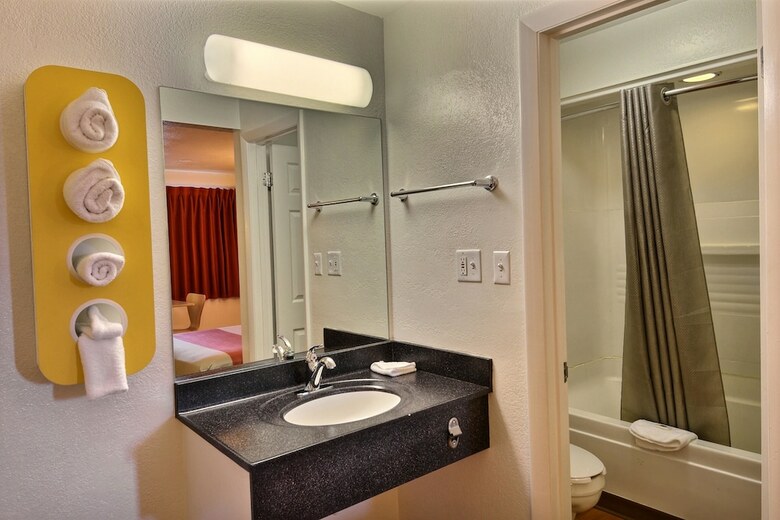 Motel 6 Brattleboro