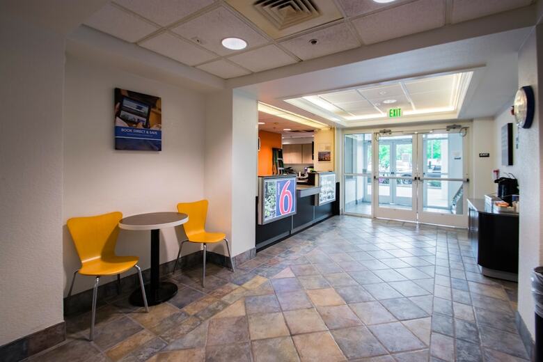 Motel 6 Portland North