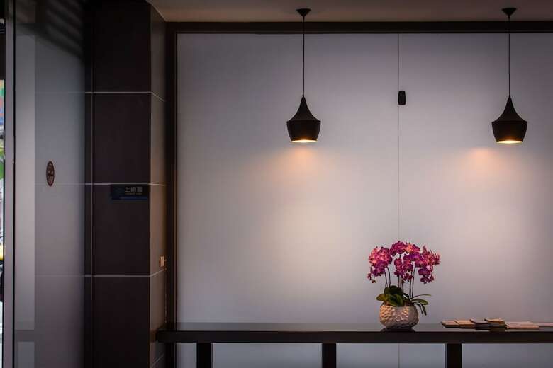 Walker Hotel Sanchong Zhengyi Branch