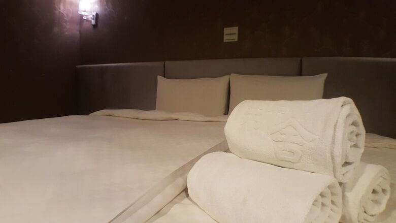 Walker Hotel Sanchong Zhengyi Branch