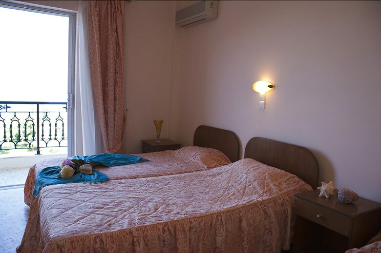 Anetis Beach Hotel