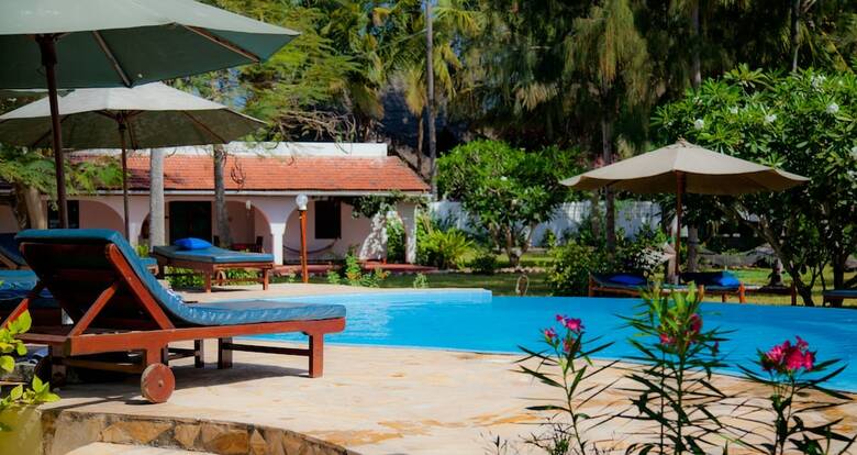 Hotel Flame Tree Cottages