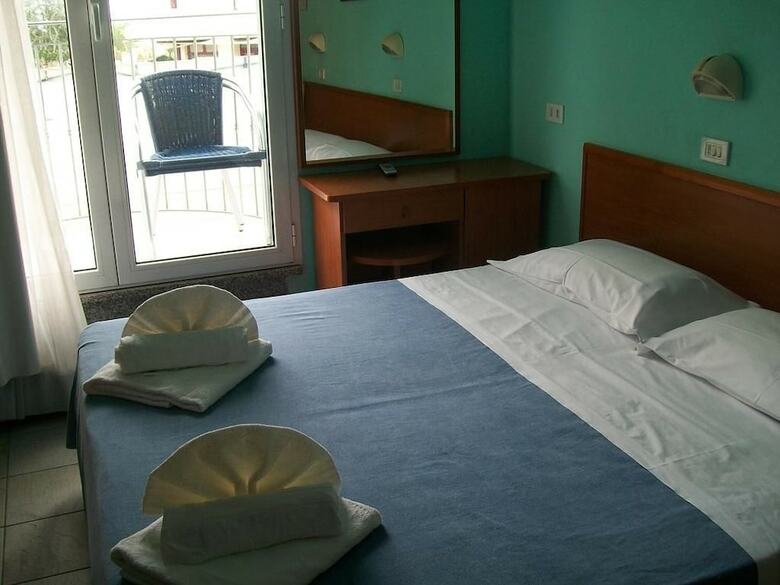 Hotel Blue Moon
