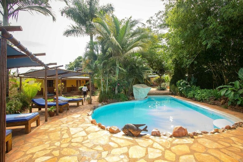 Hotel 2 Friends Guest House