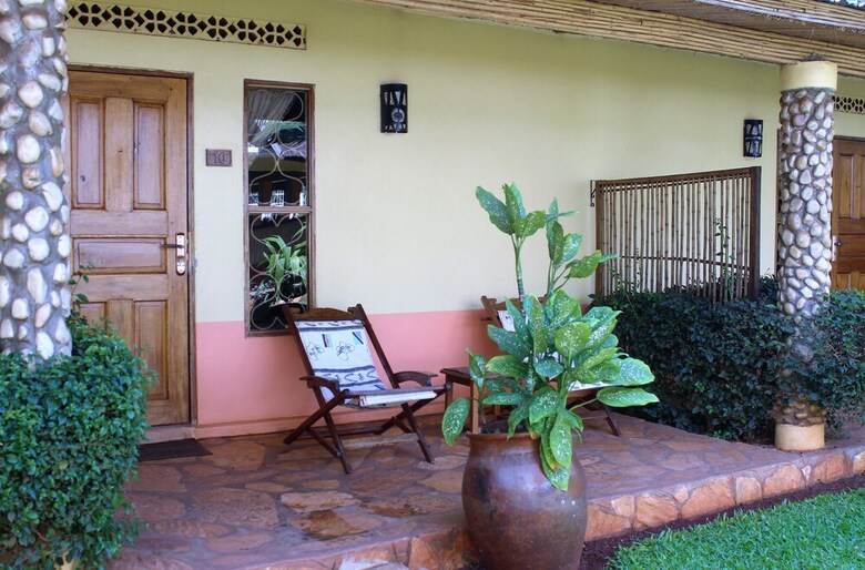 Hotel 2 Friends Guest House