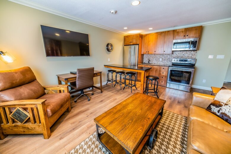 Hotel Prestige Hudson Bay Lodge