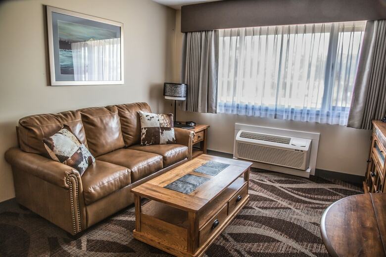 Hotel Prestige Hudson Bay Lodge