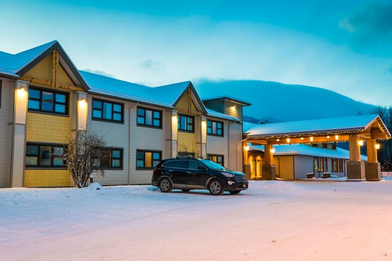 Hotel Prestige Hudson Bay Lodge