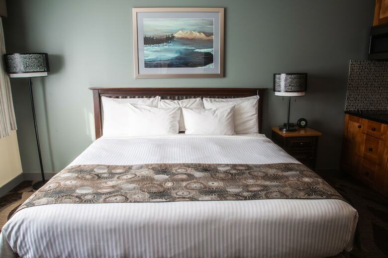 Hotel Prestige Hudson Bay Lodge