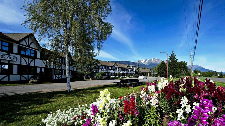 Hotel Prestige Hudson Bay Lodge