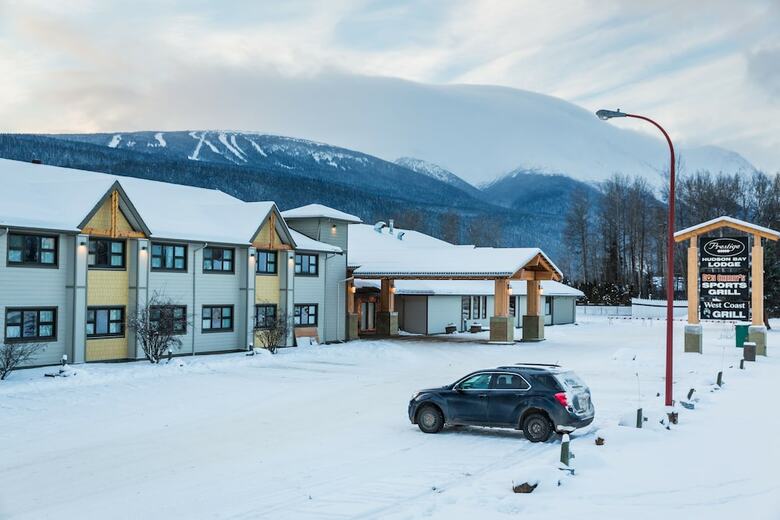 Hotel Prestige Hudson Bay Lodge