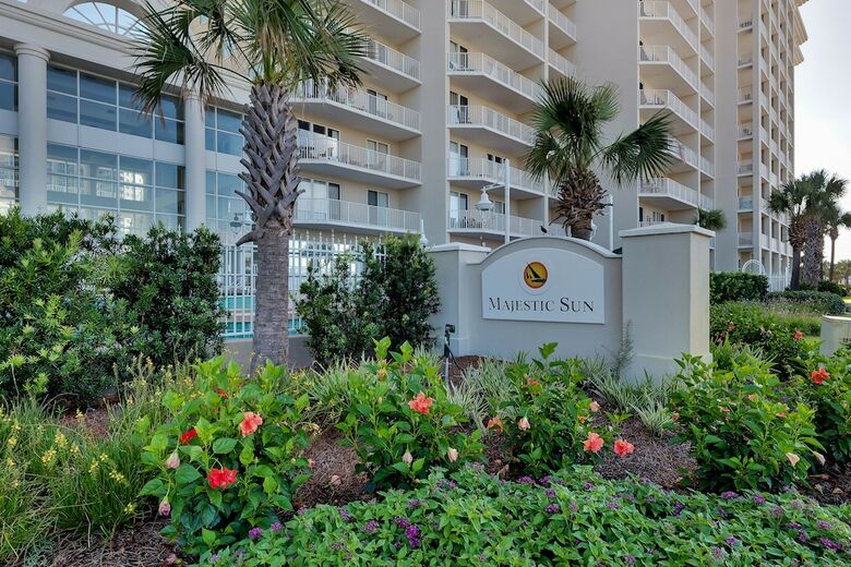 Apartamento Majestic Sun Condominiums