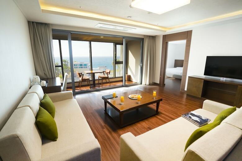 Uni Hotel Jeju